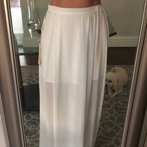 Brand new, beautiful white floorlength skirt.